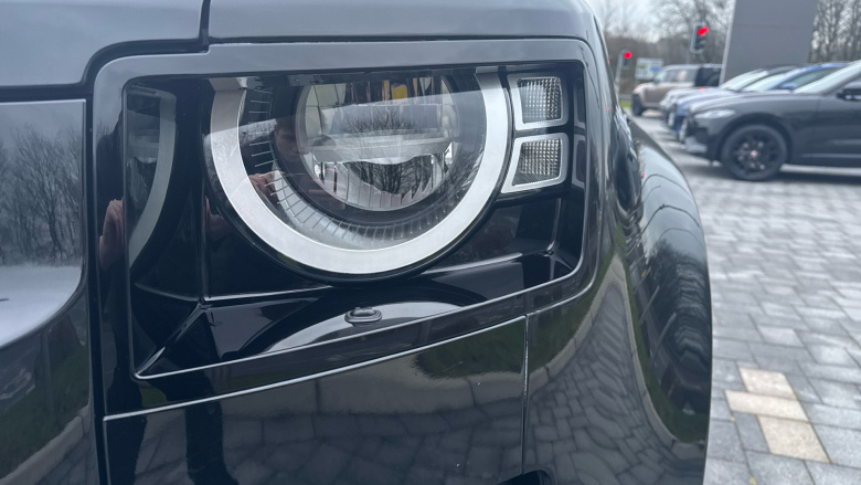 Land Rover Defender 110 Diesel 3.0 D250 Hard Top Auto